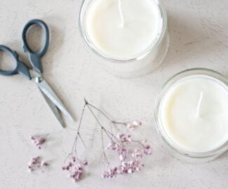 Why buy candles when you can make them at home? In this quick start guide to making homemade candles you’ll be shocked at how simple the process is.
